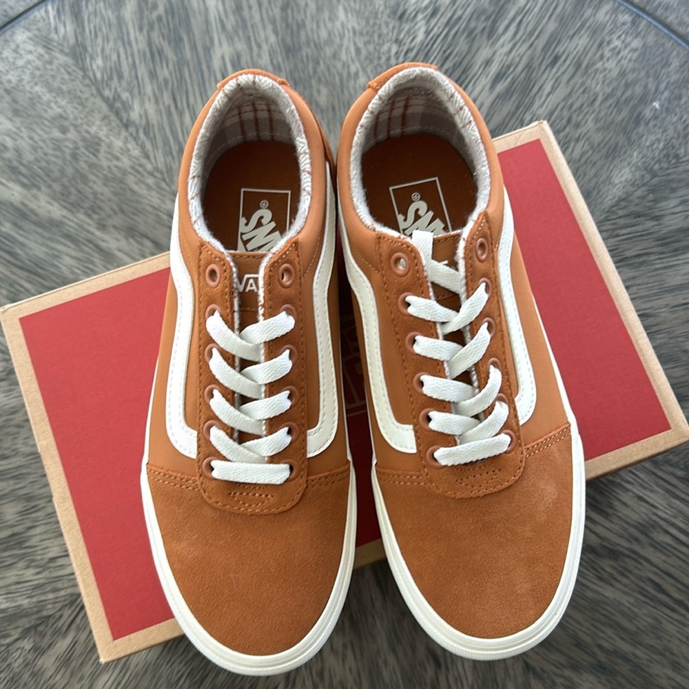 Vans Ward Platform New In Box Women’s 8
